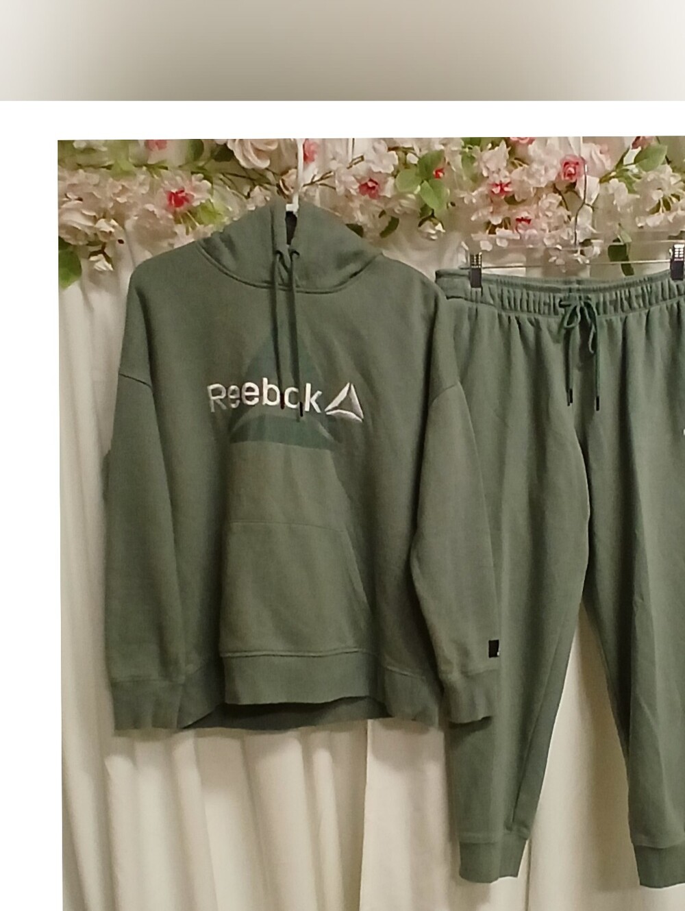 Reebok Men's Olive Green Hoodie & Jogger Set Size 10